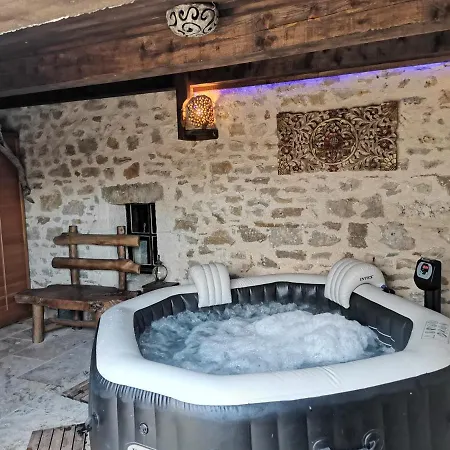 Medievale, L'epee Du Roi Artur Avec Escape Game Bed & Breakfast
