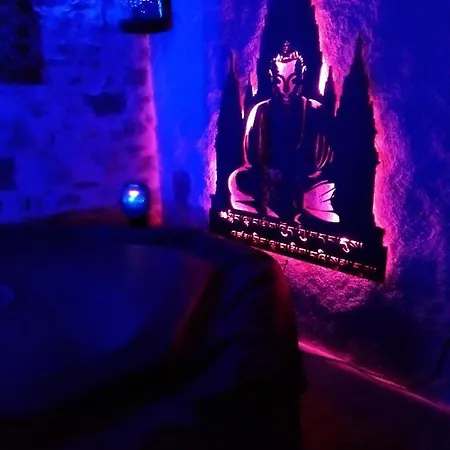 Medievale, L'epee Du Roi Artur Avec Escape Game فندق مبيت وإفطار Servas (Gard)