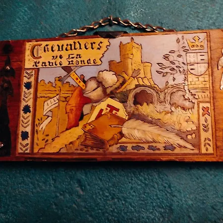 Medievale, L'epee Du Roi Artur Avec Escape Game Bed & Breakfast