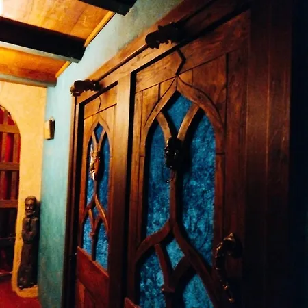 Medievale, L'epee Du Roi Artur Avec Escape Game Bed & Breakfast