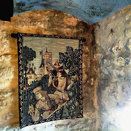 Bed & Breakfast Medievale, L'epee Du Roi Artur Avec Escape Game 4*