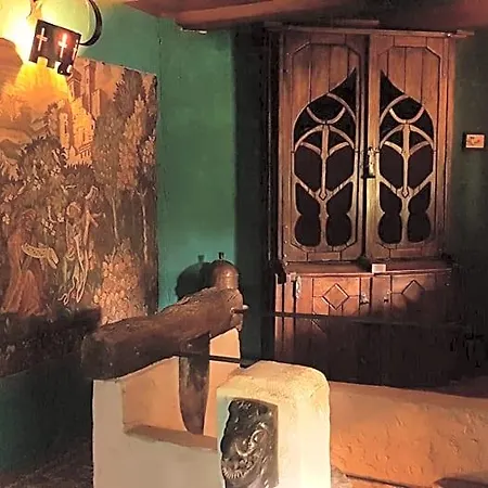 فندق مبيت وإفطار Medievale, L'epee Du Roi Artur Avec Escape Game Servas (Gard)