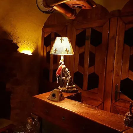 Bed & Breakfast Medievale, L'epee Du Roi Artur Avec Escape Game Servas (Gard)