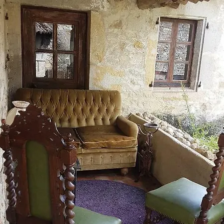 Medievale 40m2 D' Du Mas Fabregue Servas (Gard)