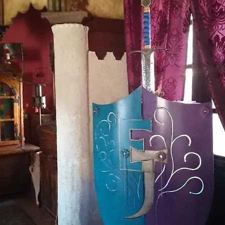 Medievale, L'epee Du Roi Artur Avec Escape Game Bed & Breakfast