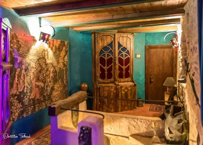 Bed & Breakfast Medievale 40m2 D' Du Mas Fabregue
